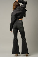 Load image into Gallery viewer, MID-RISE WIDE ELASTIC BANDED FLARE JEANS