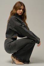 Load image into Gallery viewer, MID-RISE WIDE ELASTIC BANDED FLARE JEANS