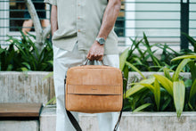 Load image into Gallery viewer, Hilo Camera Travel Bag