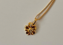 Load image into Gallery viewer, Hibiscus Pendant Necklace