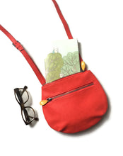 Load image into Gallery viewer, Willoughby Crossbody Bag - 5 Colors