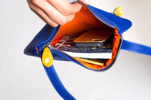 Load image into Gallery viewer, Willoughby Crossbody Bag - 5 Colors