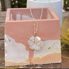 Load image into Gallery viewer, Indra Flower Necklace