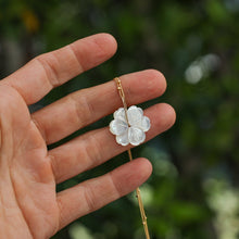 Load image into Gallery viewer, Indra Flower Necklace