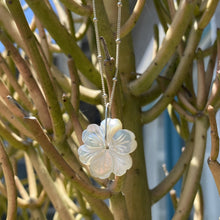 Load image into Gallery viewer, Indra Flower Necklace