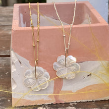 Load image into Gallery viewer, Indra Flower Necklace