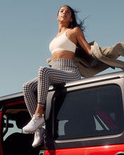 Load image into Gallery viewer, Hybrid Fleece Leggings High Waist 25"