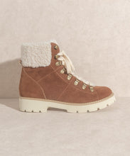 Load image into Gallery viewer, Oasis Society Aaliyah - Winter Ankle Bootie
