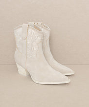 Load image into Gallery viewer, Cannes - Pearl Studded Western Boots
