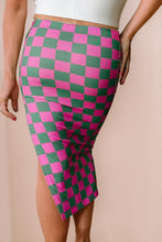 Load image into Gallery viewer, Checkered Print Side Slit Slim Fit Midi Skirt
