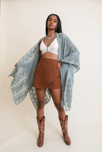 Load image into Gallery viewer, Embroidered Zig Zag Soft Kimono
