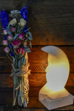 Load image into Gallery viewer, White Onyx Crescent Moon Lamp
