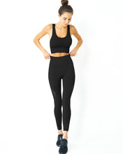 Load image into Gallery viewer, Mesh Seamless Legging with Ribbing Detail - Black
